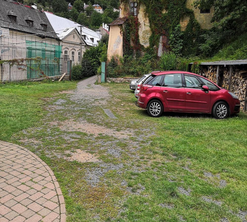 Hostel Skautsky Dom Banska Stiavnica Luaran gambar