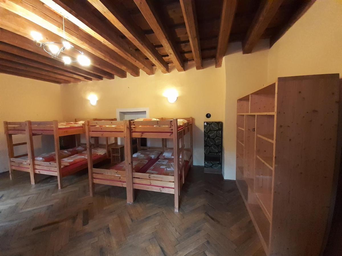 Hostel Skautsky Dom Banska Stiavnica Luaran gambar